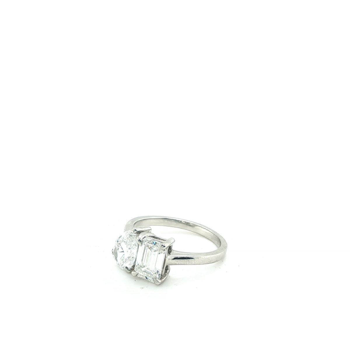 Pear and Emerald-Cut Lab-Grown Diamond Toi et Moi Ring in White Gold