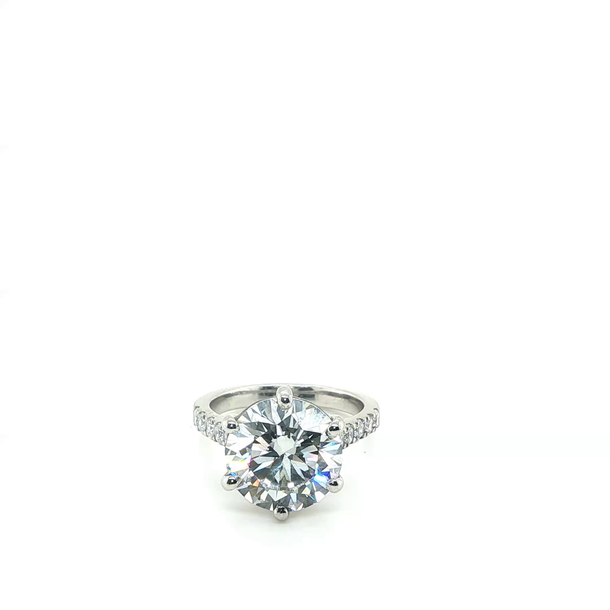 Round Brilliant-Cut Lab-Grown Diamond Solitaire Engagement Ring in Platinum Pave Band