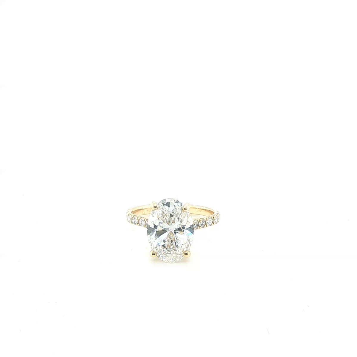 Oval Brilliant Cut Lab-Grown Diamond Solitaire Engagement Ring in Yellow Gold