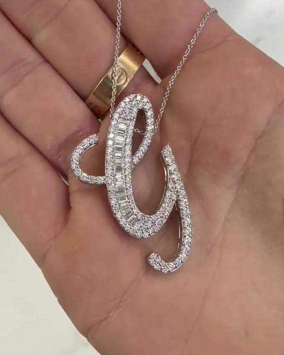 Letter G - white gold