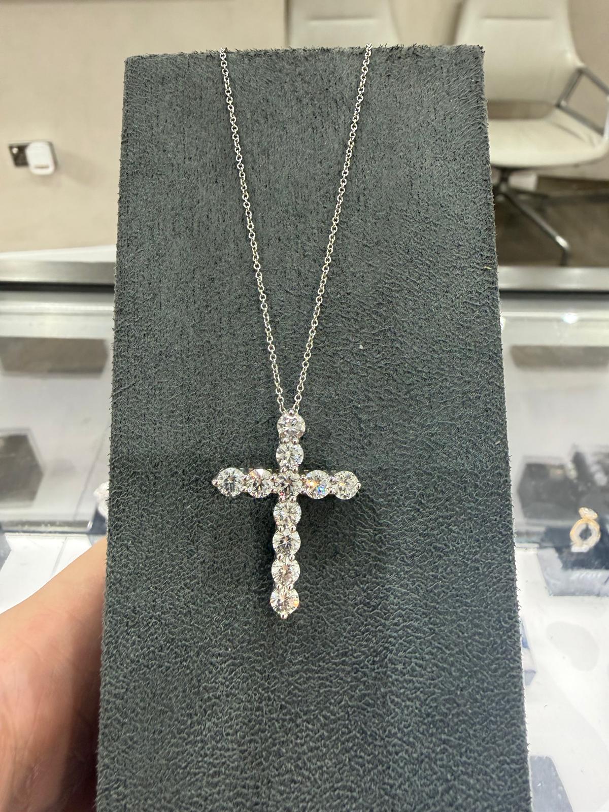 Lab-grown round brilliant diamond cross pendant in 9ct white gold