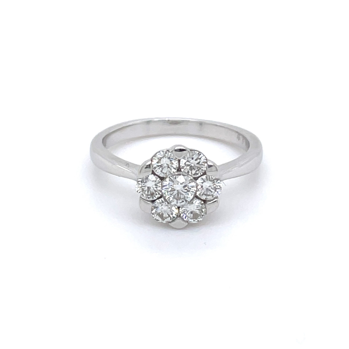 Ring - Round Brilliant Shape Diamond Cluster Ring