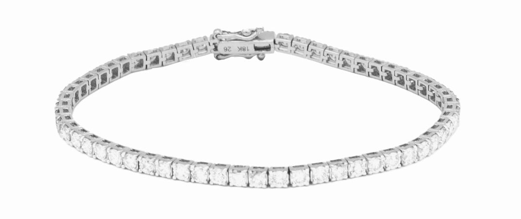 Classic Line Bracelet Set With Round Brilliant Cut Diamonds
