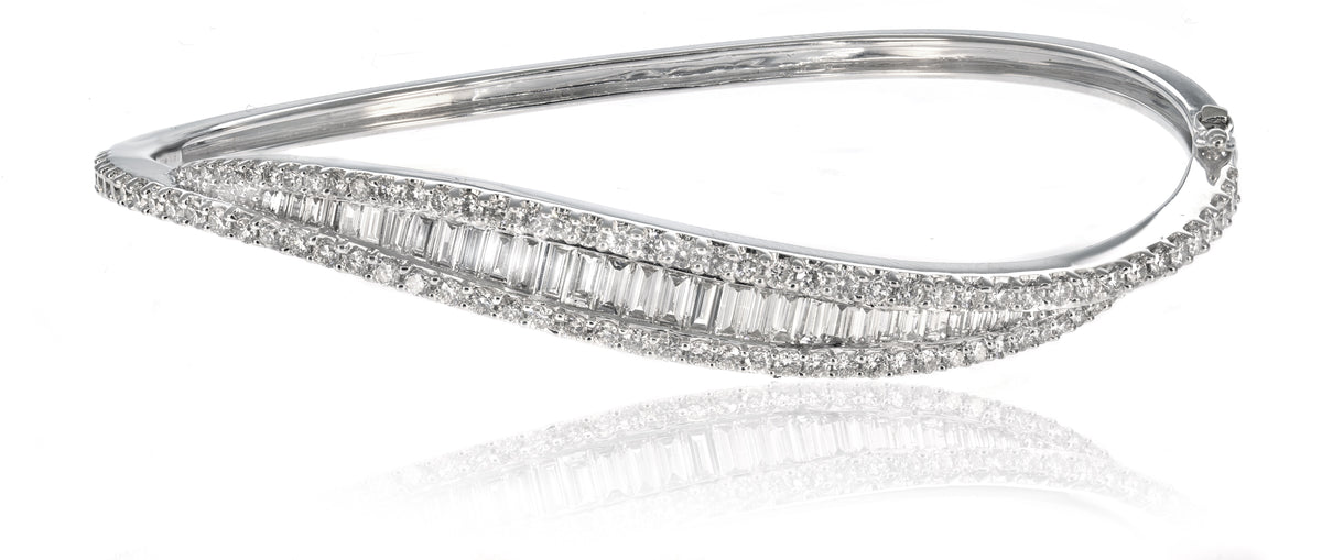 Round Brilliant Cut & Baguette Diamond Twist Bangle